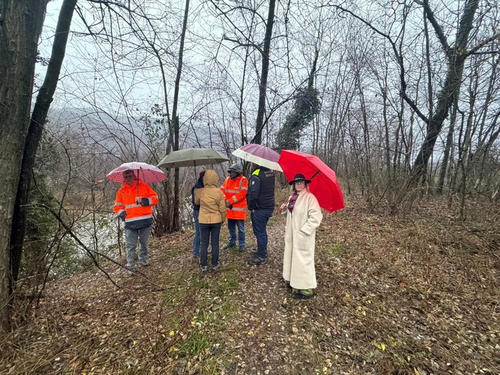 Difesa spondale, sopralluogo a Doccio: in arrivo una scogliera a protezione dell’abitato