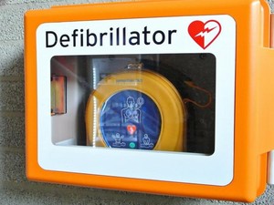 Defibrillatori nei rifugi alpini: la Regione Piemonte investe sulla sicurezza in montagna
