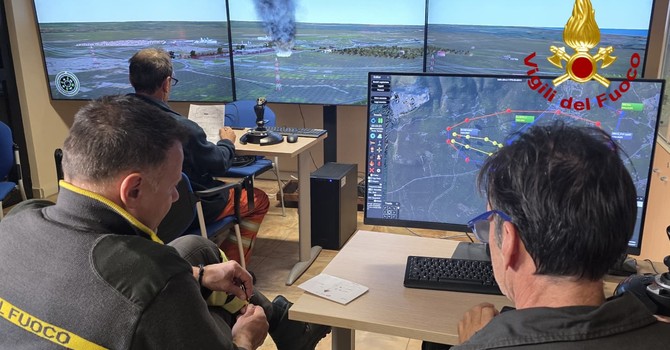 A Varallo tre giorni di formazione per i Direttori delle Operazioni di Spegnimento della Lombardia A Varallo tre giorni di formazione per i Direttori delle Operazioni di Spegnimento della Lombardia