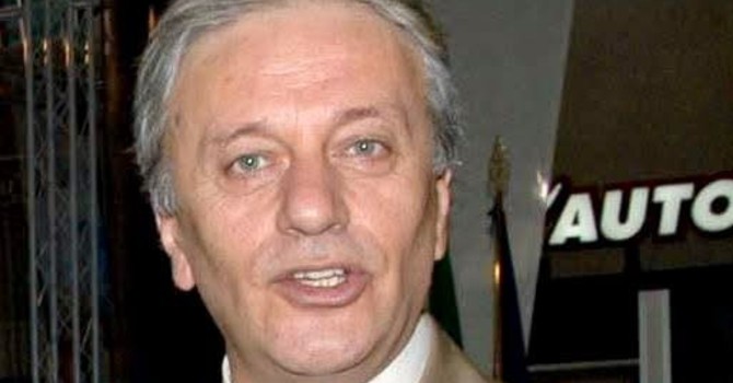 Gattinara saluta Domenico Perone: rosario e funerale alla chiesa di San Pietro Gattinara saluta Domenico Perone: rosario e funerale alla chiesa di San Pietro