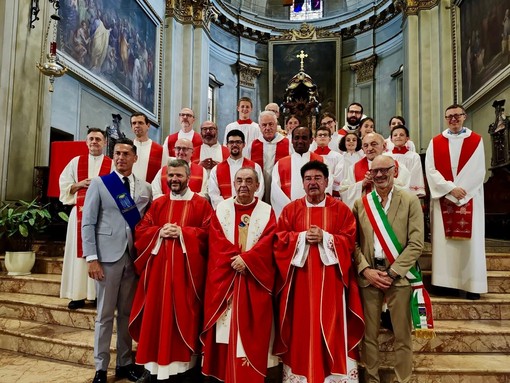Borgosesia, festa per i 50 anni di sacerdozio di padre Oliviero Ferro