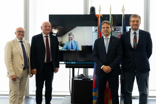 Nasce il Distretto manifatturiero unico del Nord: cinque Regioni fanno squadra Nasce il Distretto manifatturiero unico del Nord: cinque Regioni fanno squadra