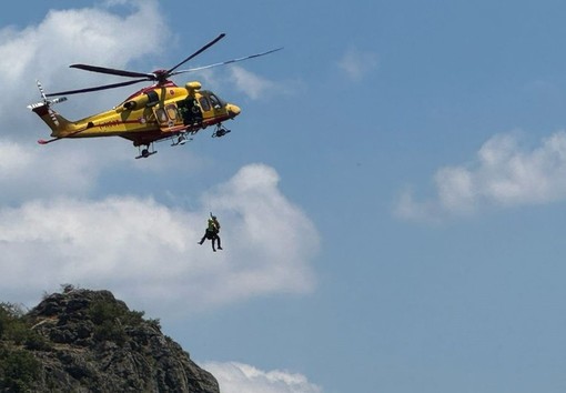 Dal Nord-ovest - Tragedia in montagna: alpinista precipita dal massiccio del Monte Bianco