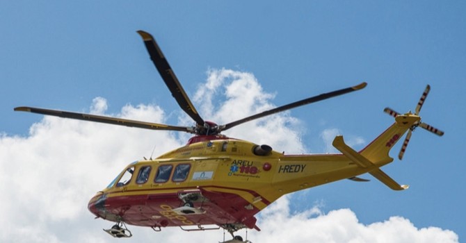 Lozzolo: Rovinosa caduta in bici: ragazzino trasportato in ospedale a Torino Lozzolo: Rovinosa caduta in bici: ragazzino trasportato in ospedale a Torino