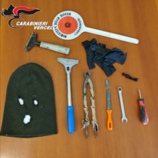 Dal Vercellese: Furto sventato in un istituto scolastico di Trino, denunciato un giovane