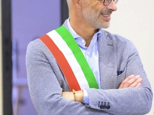 Borgosesia, il sindaco Bonaccio revoca le deleghe all’assessore Nunziata e assume il coordinamento delle Politiche sociali Borgosesia, il sindaco Bonaccio revoca le deleghe all’assessore Nunziata e assume il coordinamento delle Politiche sociali