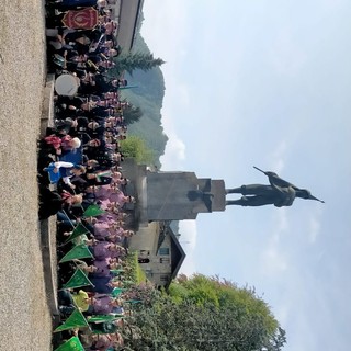 A Varallo la Festa del Gruppo Alpini ha unito sfilata, messa e momento conviviale