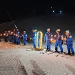 Luci e tradizioni sotto le stelle, a Bielmonte la fiaccolata dei maestri di sci incanta le famiglie (servizi di Mattia Baù e Mauro Benedetti per newsbiella.it)