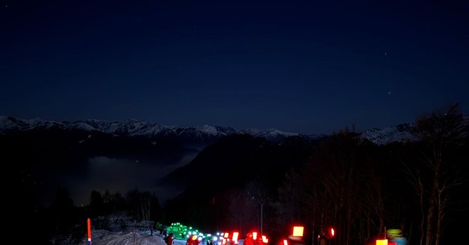 Alpe di Mera, fiaccolata “Enzo Poletti”: in 80 sulla neve per la quinta edizione del memoriale