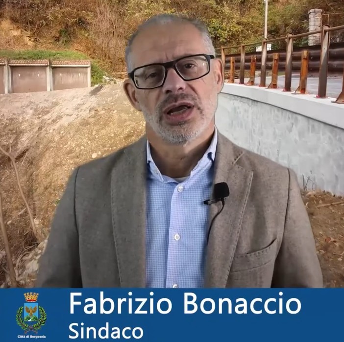 Borgosesia, gli auguri di Pasqua del Sindaco Fabrizio Bonaccio: “Nessuno verrà lasciato solo”. L’8 aprile inaugura il nuovo centro di cottura comunale