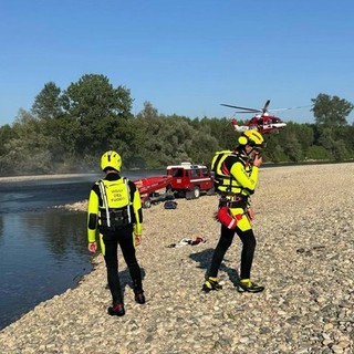 Tragedia nel fiume Sesia: giovane uomo muore annegato durante un bagno