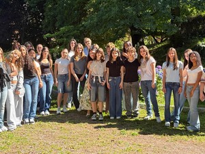 Parco Magni Borgosesia: fiori, frutti e insetti ispirano le confezioni  delle classi I e II Moda dell’Ipsia Magni