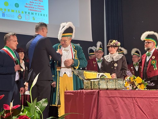 A Serravalle Sesia il Carnevale riparte tra tradizione e novità: 20 anni per il Mugiun e arriva la Mugiuna