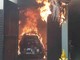 Borgosesia, garage e auto in fiamme: in azione i Vigili del Fuoco Borgosesia, garage e auto in fiamme: in azione i Vigili del Fuoco
