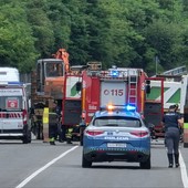 Scontro frontale alla Galleria Volpe: deceduto il conducente dell'auto