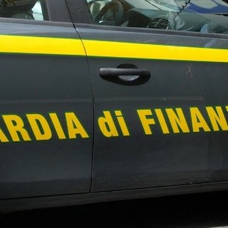 Stretta della Guardia di Finanza sullo streaming pirata nei locali durante la Champions League