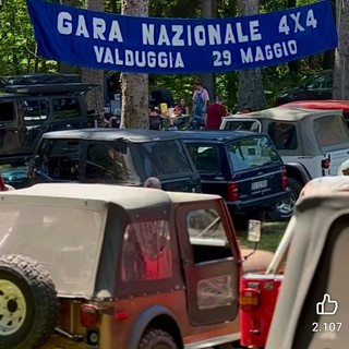 Valpiana festeggia 50 anni di piste, tre giorni di passione Jeep con appassionati da tutta Europa
