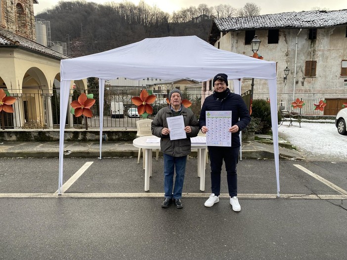Buona partecipazione al “Gazebo del Sindaco” a Valduggia: distribuito il calendario rifiuti 2026 e informazioni sui servizi Buona partecipazione al “Gazebo del Sindaco” a Valduggia: distribuito il calendario rifiuti 2026 e informazioni sui servizi