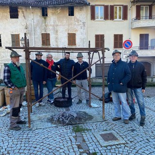 Valduggia, una giornata d’autunno tra ciclamini, castagne e zucche decorate