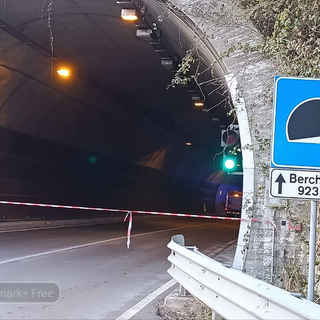 Valdilana, lavori di manutenzione alla galleria Berchelle: cambia la viabilità (foto di repertorio)