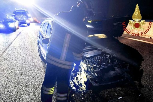 Urto tra auto e camper in autostrada la sera di Santo Stefano