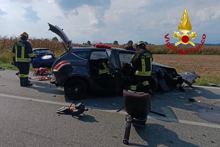Dal Nord Ovest – Un altro incidente a Cigliano, stavolta tre auto coinvolte Dal Nord Ovest – Un altro incidente a Cigliano, stavolta tre auto coinvolte