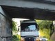 Camion bloccato sotto al cavalcavia a Buronzo Camion bloccato sotto al cavalcavia a Buronzo