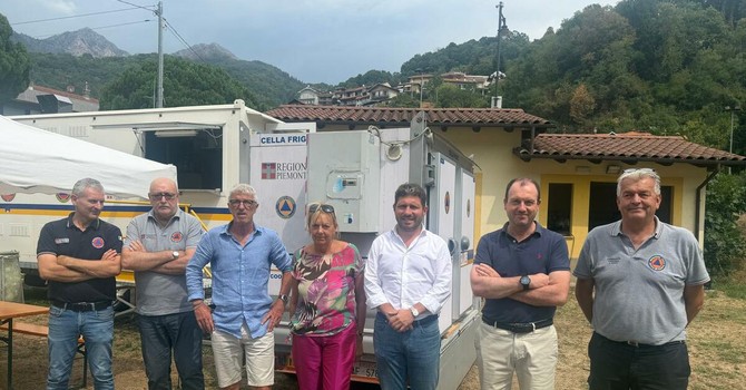 Incendio Monte Barone, a Coggiola una base logistica: 130 pasti al giorno. Cappio: "L'unione fa la forza" Incendio Monte Barone, a Coggiola una base logistica: 130 pasti al giorno. Cappio: "L'unione fa la forza"