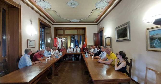 Medici di base e servizi sanitari, in Valsessera Regione e amministratori a confronto: “Incontro costruttivo volto a trovare soluzioni” Medici di base e servizi sanitari, in Valsessera Regione e amministratori a confronto: “Incontro costruttivo volto a trovare soluzioni”
