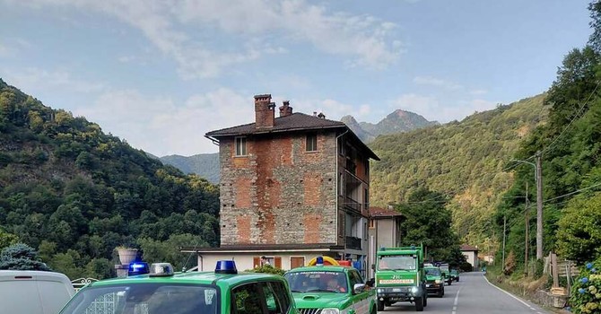 Incendi in Valsesia, situazione in miglioramento dopo una giornata di intenso lavoro dal cielo