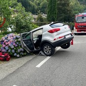 Auto fuori strada in località Vocca: Vigili del Fuoco e 118 collaborano per prestare soccorso - Foto VVF Varallo.