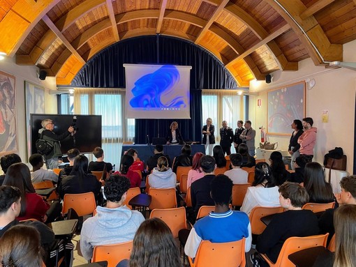 A Gattinara primo incontro tra studenti e Carabinieri: all’Alberghiero un confronto su legalità e istituzioni