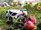 Auto si ribalta e finisce fuori strada
