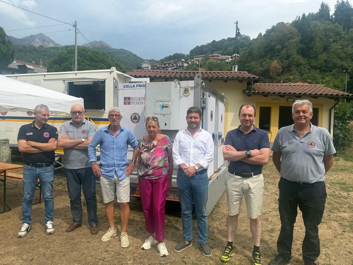Incendio Monte Barone, a Coggiola una base logistica: 130 pasti al giorno. Cappio: "L'unione fa la forza"