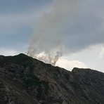 Fulmine scatena un incendio in Valsessera: fiamme ad alta quota sulla Punta delle Camosce Fulmine scatena un incendio in Valsessera: fiamme ad alta quota sulla Punta delle Camosce