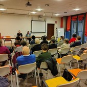 Benessere donna, dalla giovinezza alla menopausa: a Valdilana nutrito interesse e partecipazione (foto dalla pagina Facebook di Comune di Valdilana) Benessere donna, dalla giovinezza alla menopausa: a Valdilana nutrito interesse e partecipazione (foto dalla pagina Facebook di Comune di Valdilana)