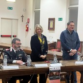 Una rete che protegge: a Borgosesia un fronte comune contro la violenza di genere Una rete che protegge: a Borgosesia un fronte comune contro la violenza di genere