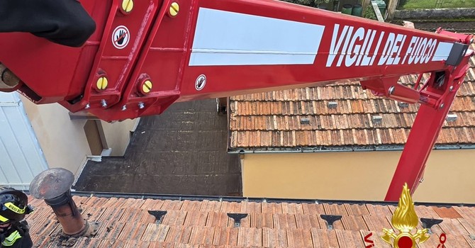 Borgosesia, incendio al camino in via Salvo D’Acquisto: intervento dei Vigili del Fuoco nella mattinata del 17 marzo