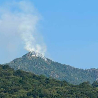 Incendi in Valsesia, due nuovi fronti tra Cravagliana e il Monte Barone