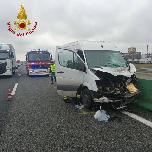 Incidente sull’A4: ferito un conducente, trasportato in codice giallo a Vercelli