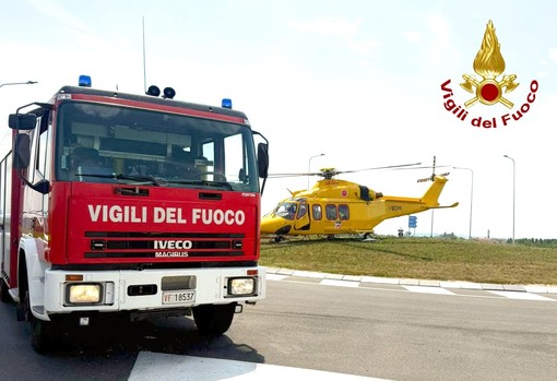 Moto finisce contro il guardrail, arriva anche l'elisoccorso
