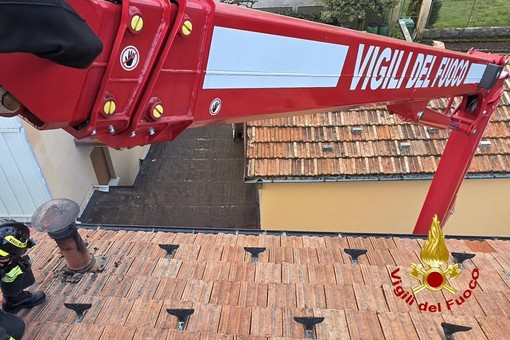 Borgosesia, incendio al camino in via Salvo D’Acquisto: intervento dei Vigili del Fuoco nella mattinata del 17 marzo