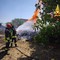Nuovo rogo in Valsessera, Vigili del Fuoco al lavoro per domare le fiamme a Pray (foto di repertorio)