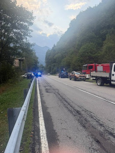 Incendi in Valsesia, nuovo focolaio a Mollia dopo un fulmine Incendi in Valsesia, nuovo focolaio a Mollia dopo un fulmine