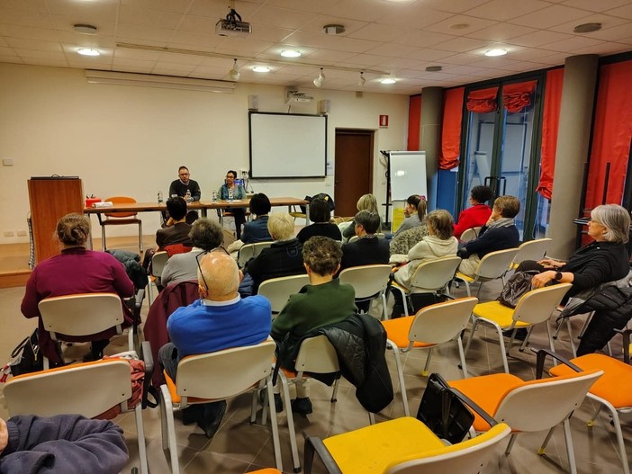 Benessere donna, dalla giovinezza alla menopausa: a Valdilana nutrito interesse e partecipazione (foto dalla pagina Facebook di Comune di Valdilana)