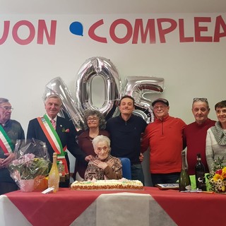 A Varallo si è celebrato un traguardo straordinario: i 105 anni della signora Ines Lana