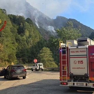 Nuovo fronte di fuoco in località Alpe La Res. Proseguono le operazioni