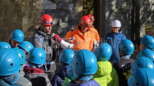 Alagna, a scuola nel Parco Minerario di Kreas: GAL Terre del Sesia investe su turismo e didattica Alagna, a scuola nel Parco Minerario di Kreas: GAL Terre del Sesia investe su turismo e didattica