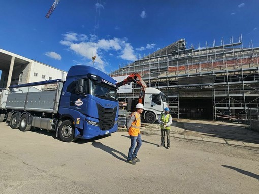 Dal Nord/Ovest, Incidente in corso Massimo d'Azeglio: 41enne muore sul cantiere di Torino Esposizioni