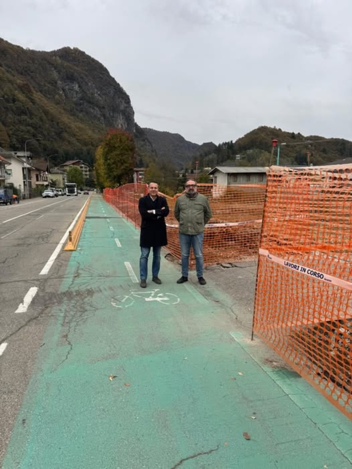 Varallo, al via i lavori in viale Cesare Battisti: nuovi lotti edificabili e posti auto pubblici Varallo, al via i lavori in viale Cesare Battisti: nuovi lotti edificabili e posti auto pubblici